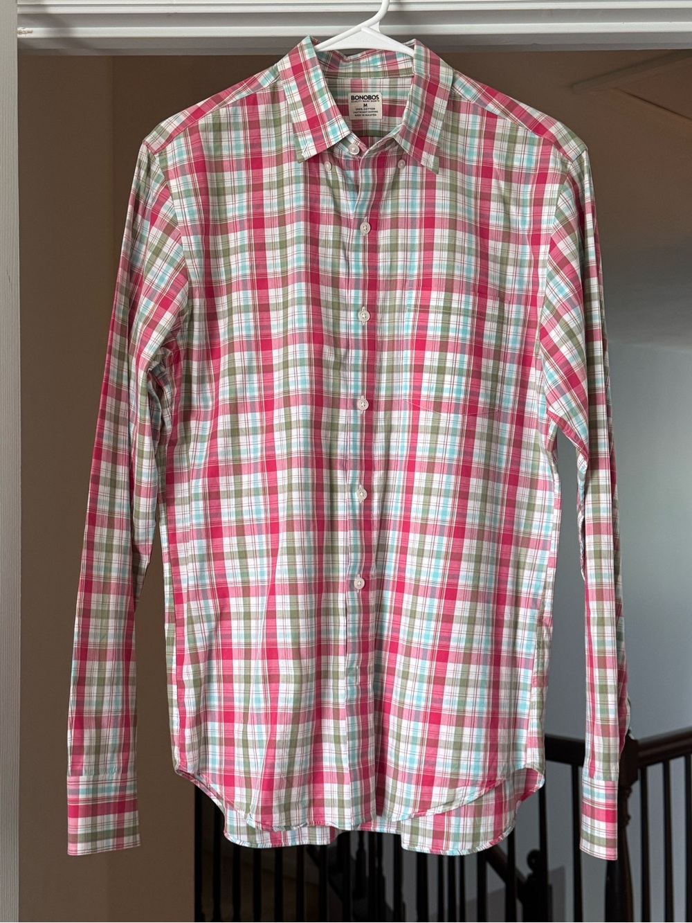 100% Cotton Bonobos Button Down Shirt. Size M